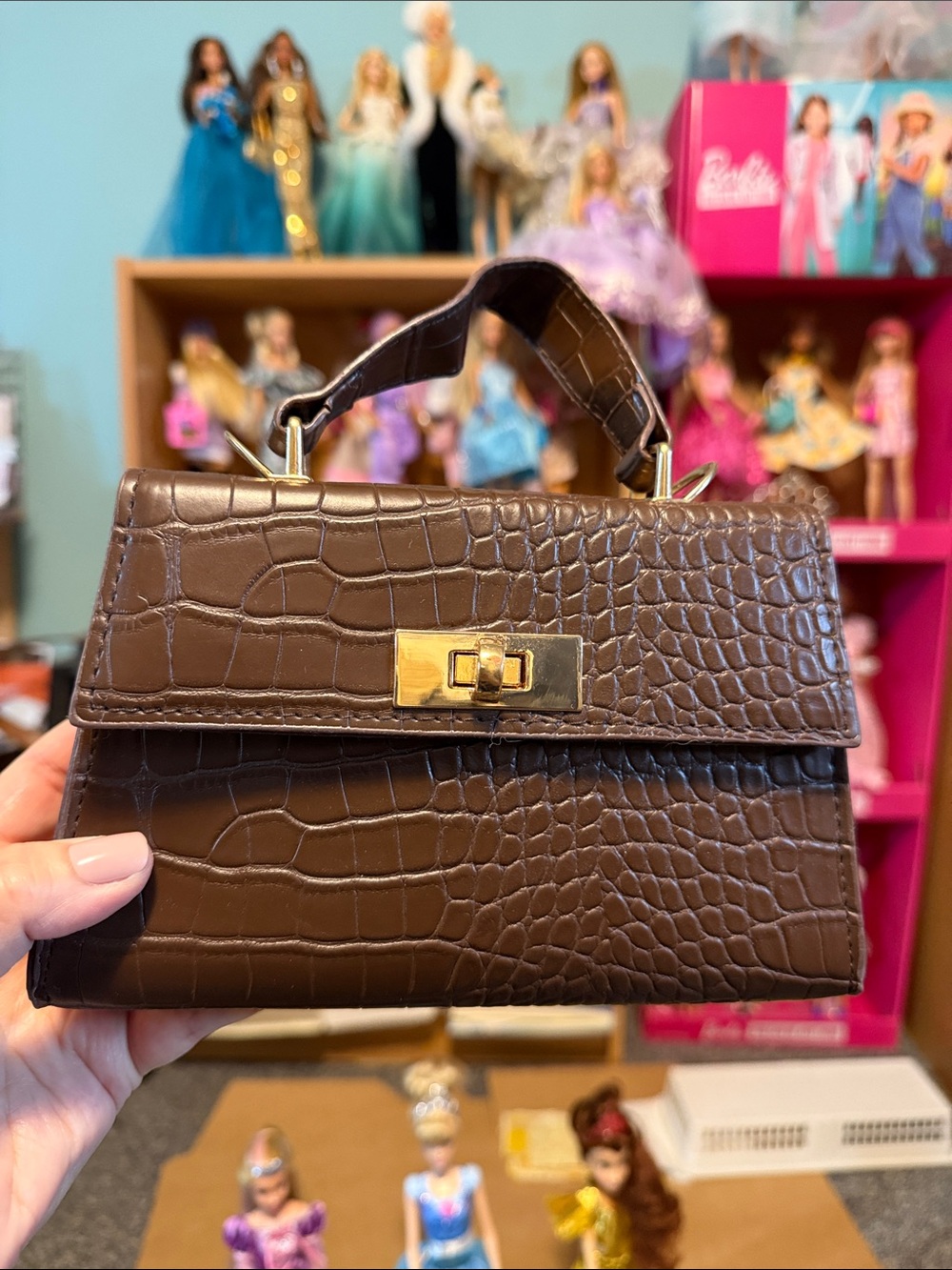 Elegant Brown Croc-Embossed Top-Handle Bag with Gold Hardware